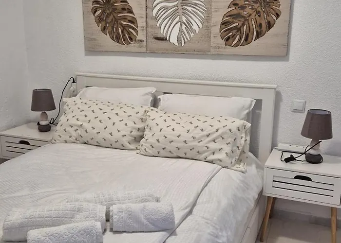 Cozy Bungalow In Urb La Marina With Shared Pool